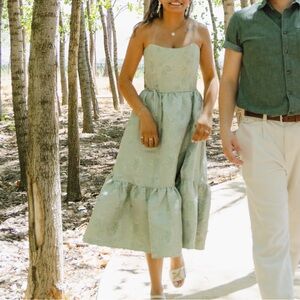 V chapman midi dress sage green